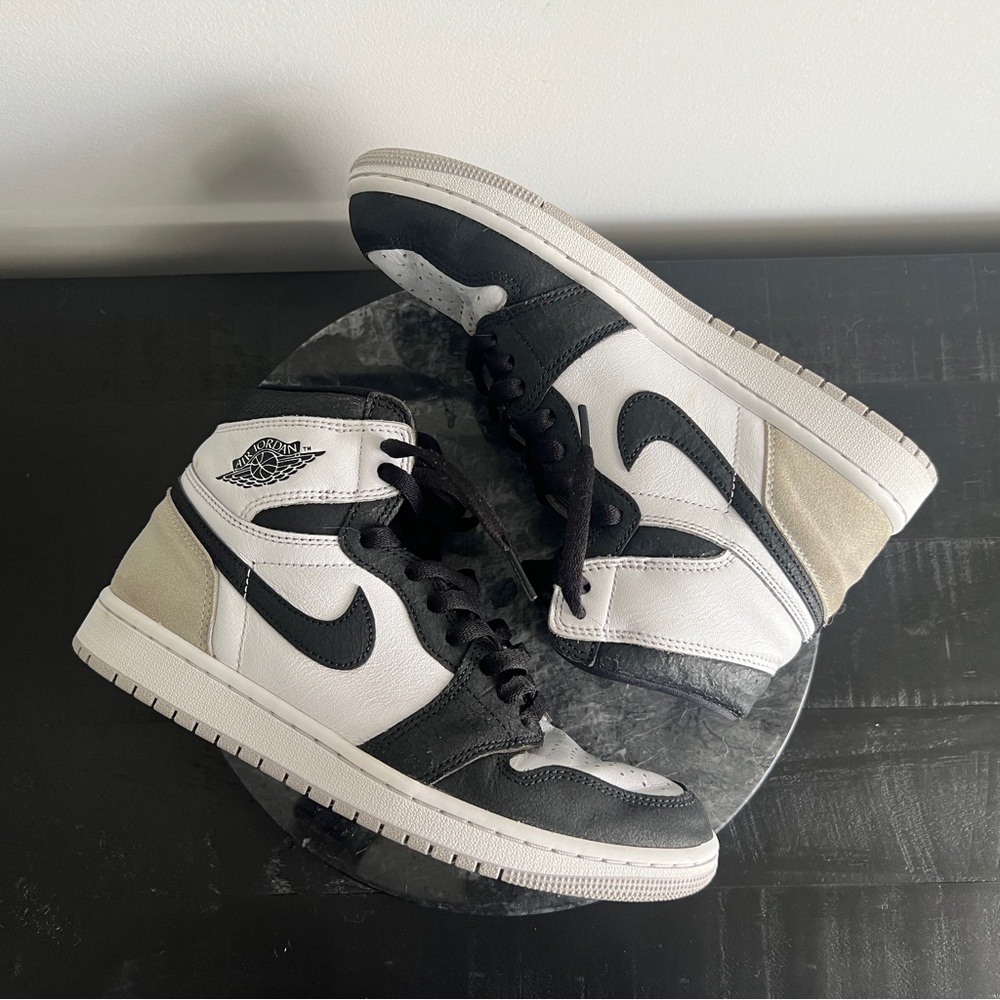 Nike Air Jordan 1 Retro OG High Men’s 7.5 Bleached Coral Grey Fog 555088-108